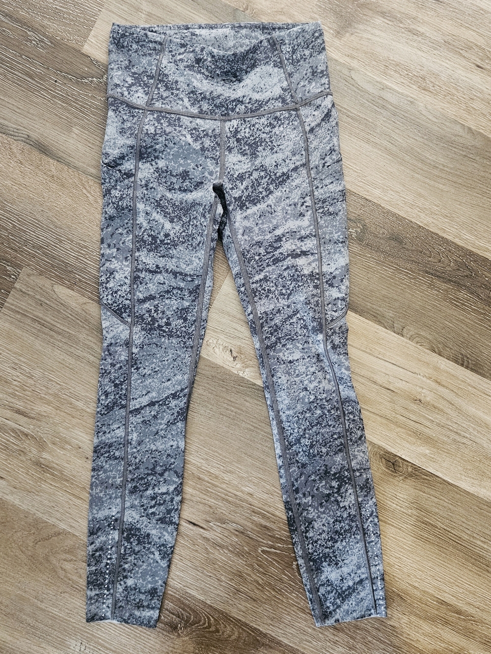 Lululemon Fast and Free 7/8 Leggings. Size 4.